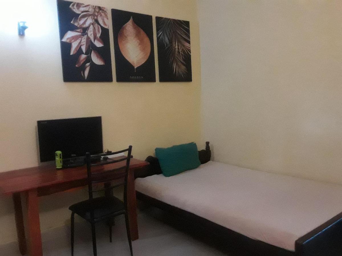 Hansika Guest Inn Buttala Exterior foto