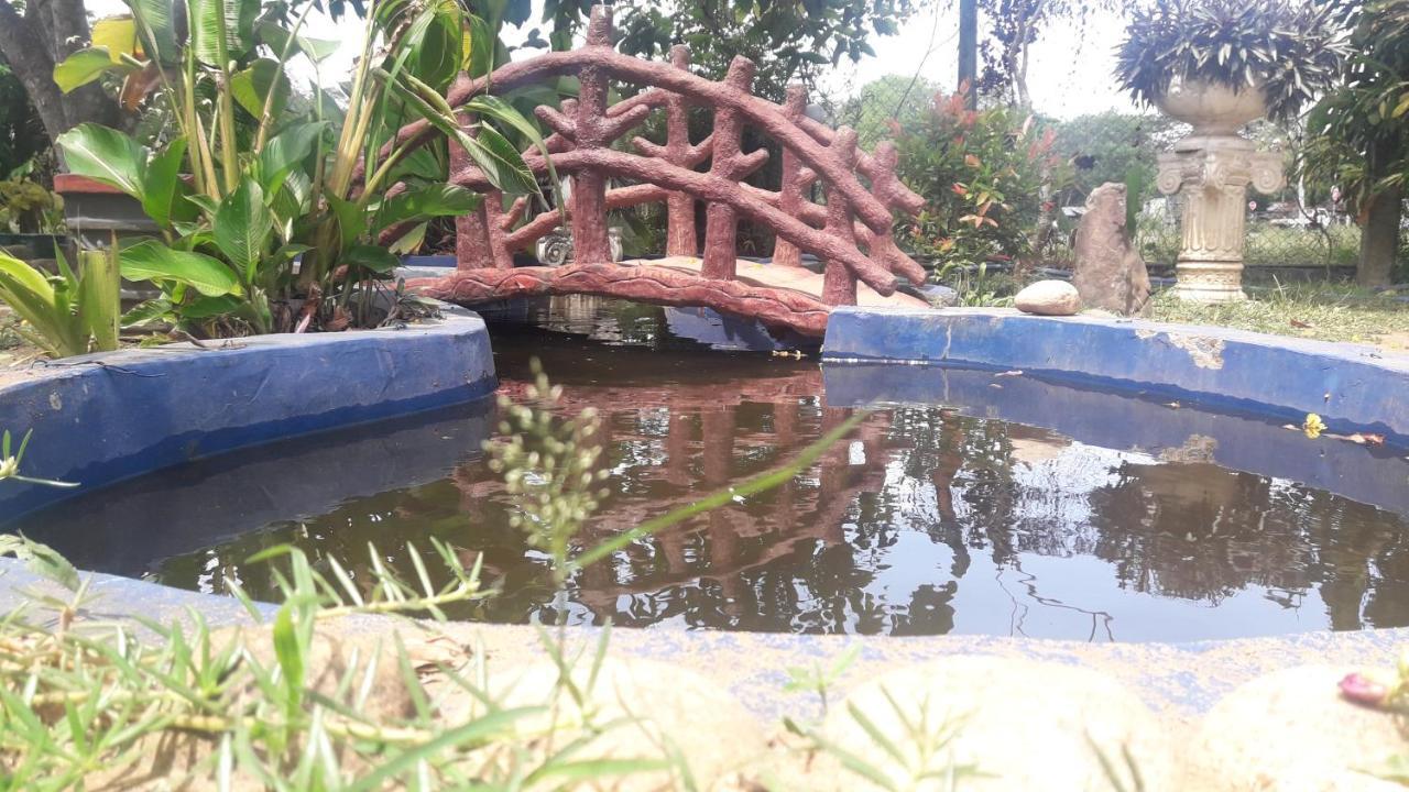 Hansika Guest Inn Buttala Exterior foto