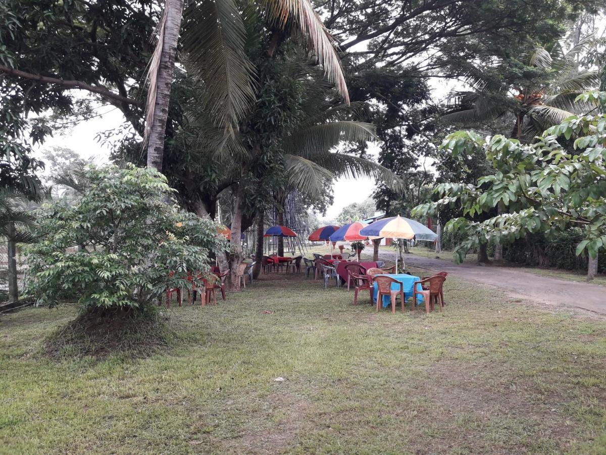 Hansika Guest Inn Buttala Exterior foto