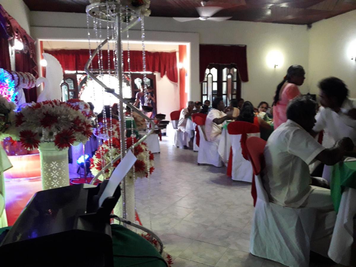 Hansika Guest Inn Buttala Exterior foto